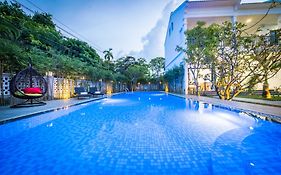 Khách sạn Boutique Tran Family Villas